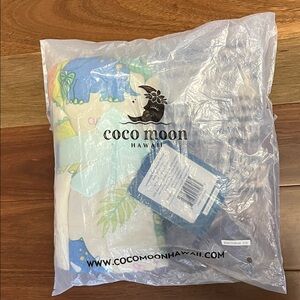 Coco Moon Hawaii Baby Blanket and Bib